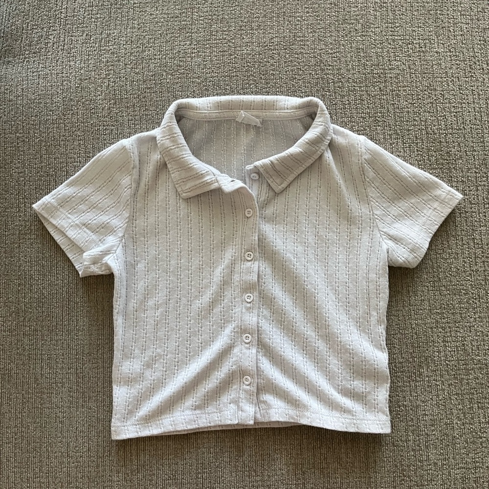White short sleeve crop top size S